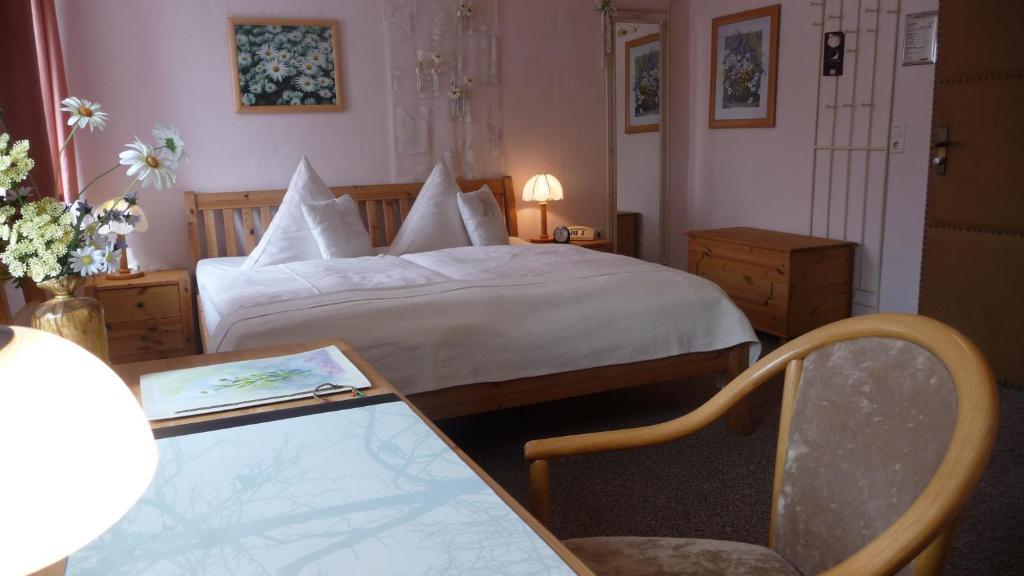 Logis L'Auberge Gutshof Bischofswerda Zimmer foto
