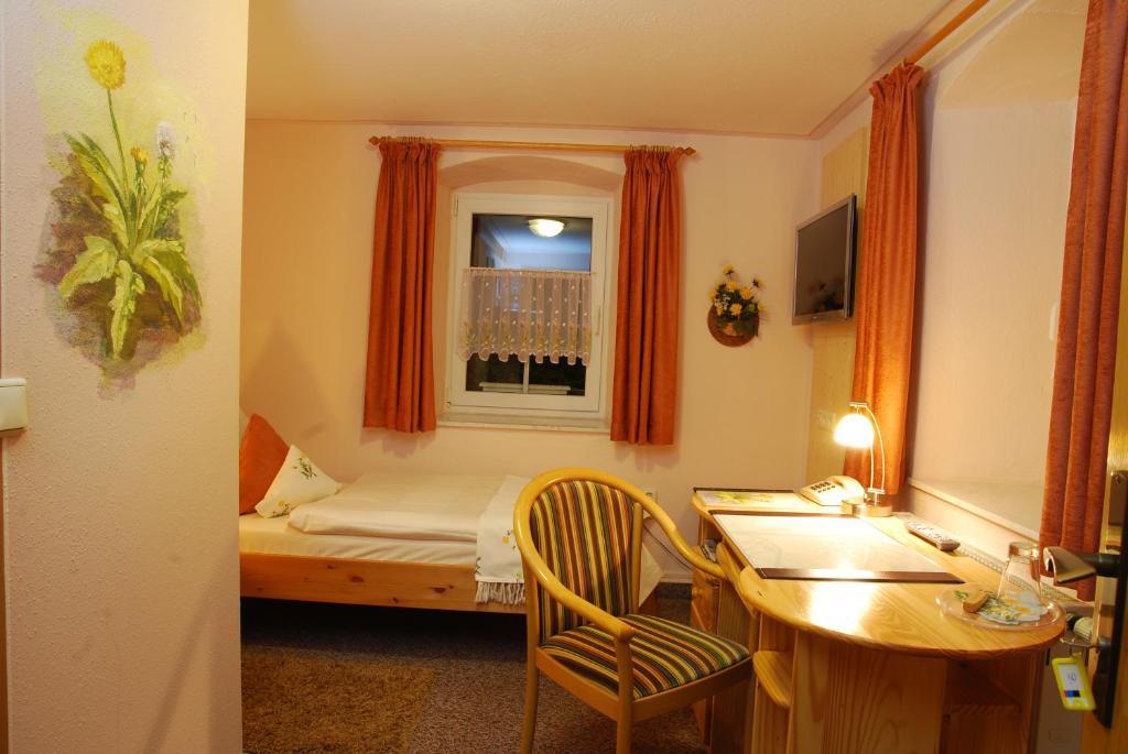 Logis L'Auberge Gutshof Bischofswerda Zimmer foto